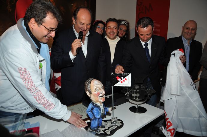 Ingrandisci la foto
